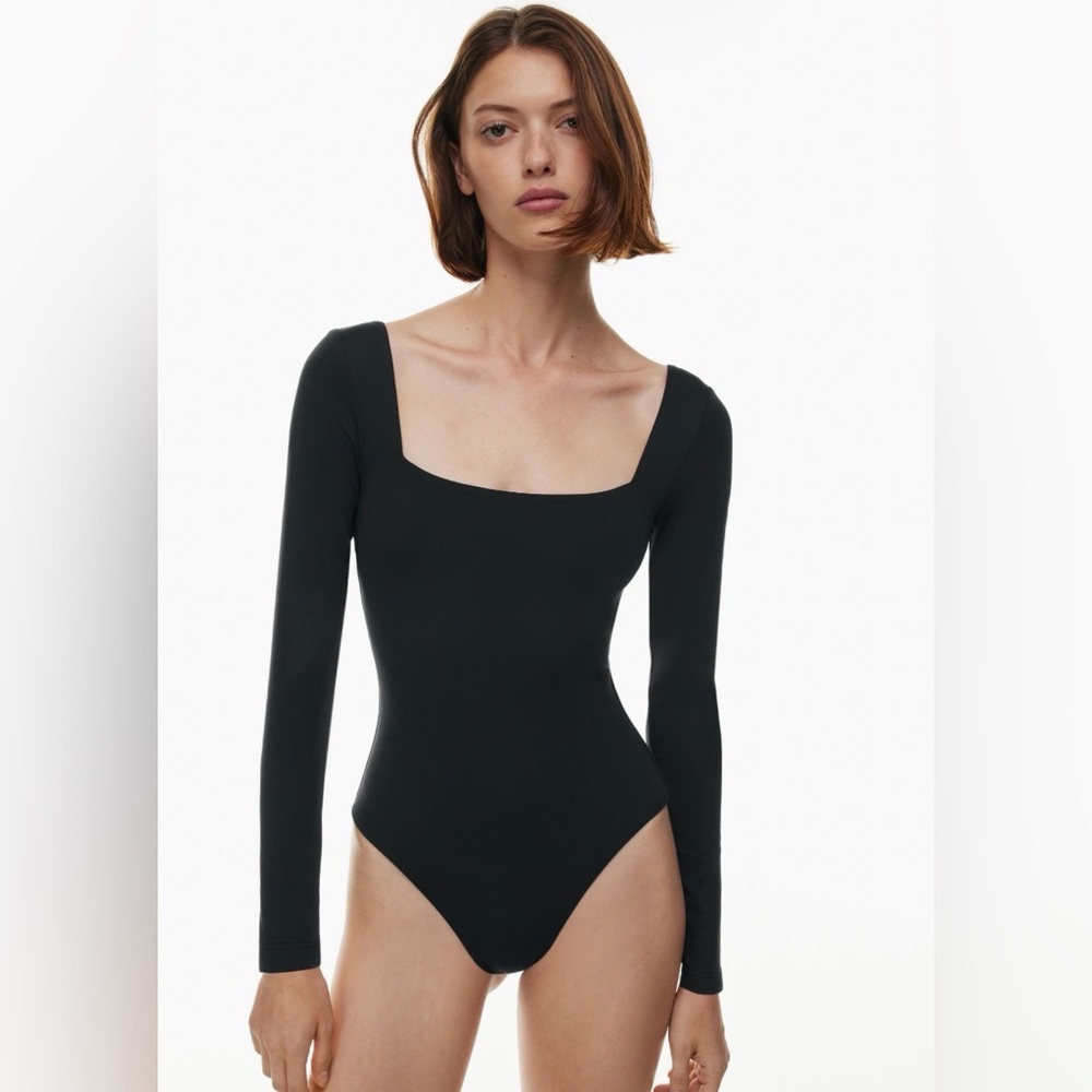 ARITIZA CONTOUR BLACK BODYSUIT LONG SLEEVE